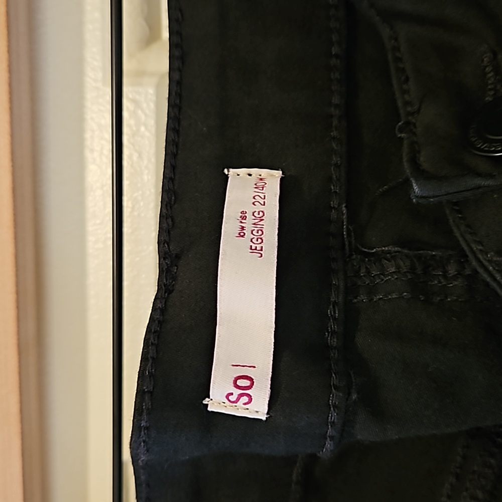 SO NWT Black low rise jeggings in size 22/40W - Picture 10 of 10